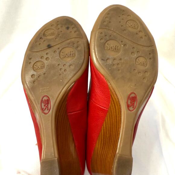 Sofft Red Leather Camira Peep Toe Wedge with Gold Buckle Detail. Womens size 9.5 - Picture 7 of 7